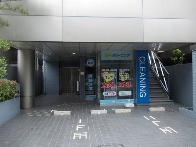 ウィン市ヶ谷のエントランス|ウィン市ヶ谷