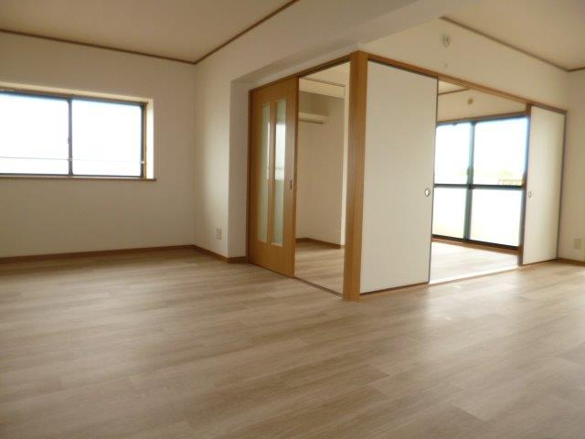 アンティムの内装