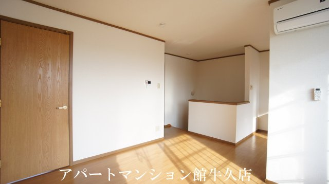 フラワKの居間・リビング