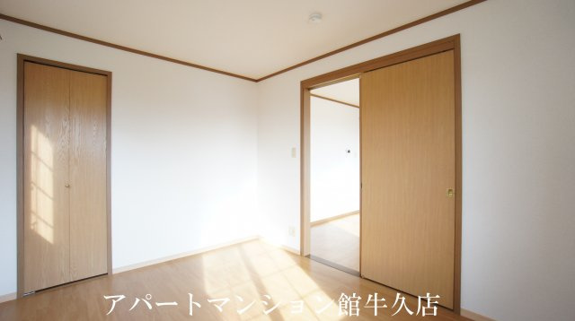 フラワKの洋室