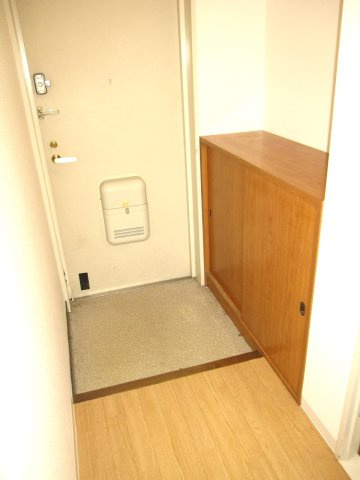 ライオンズマンション神戸本山の玄関
