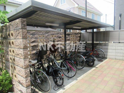 【その他共用部分】 | ドゥ・リュエルB（河内花園賃貸） | 駐輪場です