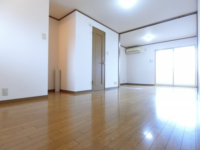 狭山南マンションの洋室