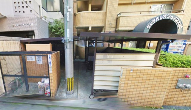 ダイアパレスジュノス大橋のその他共用部分|ゴミ置き場と駐輪場です。