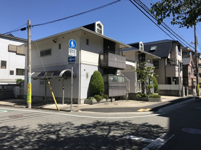 プラージュ芦屋３番館の外観