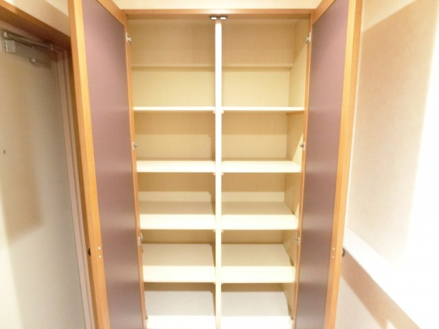 グレイスランドマーク堺光明池の収納