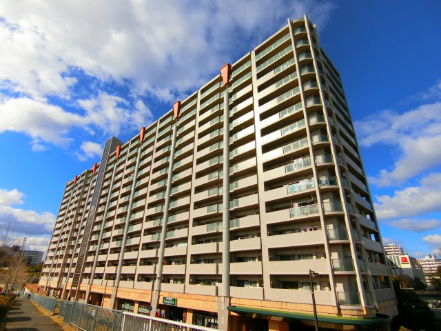 グレイスランドマーク堺光明池の外観