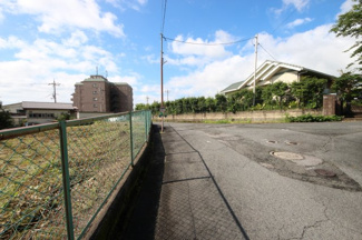 【前面道路含む現地写真】 | 2019年7月撮影、敷地道路境界付近