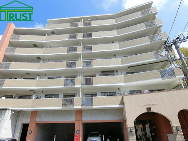 エフコート神戸西の外観|南向きの明るい建物です。