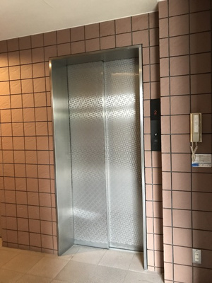 【エントランス】 | グレース上原 | エレベーター
