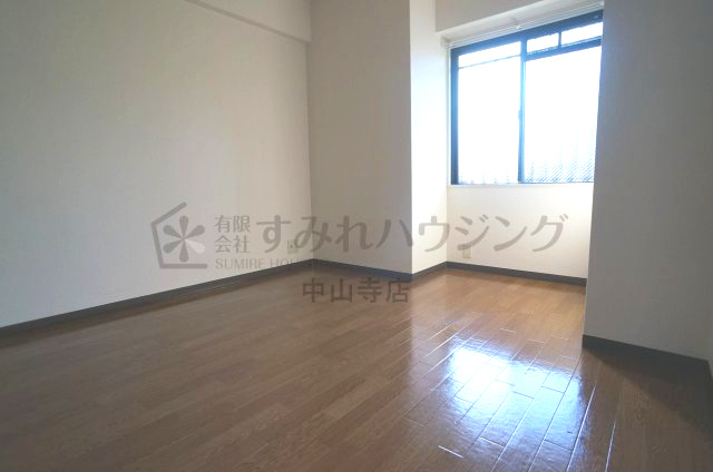 ゼフィール宝塚の寝室