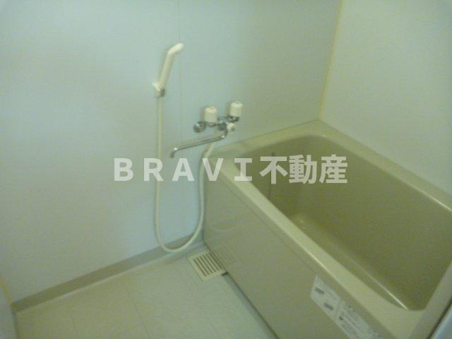 クイーンライフ東今里　BRAVI不動産の浴室|【クイーンライフ東今里】日々の暮らしに欠かせないお風呂です