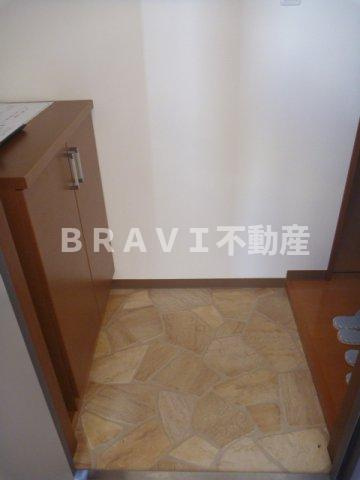 クイーンライフ東今里　BRAVI不動産の収納|【クイーンライフ東今里】ちょっとした収納スペースも充実しています