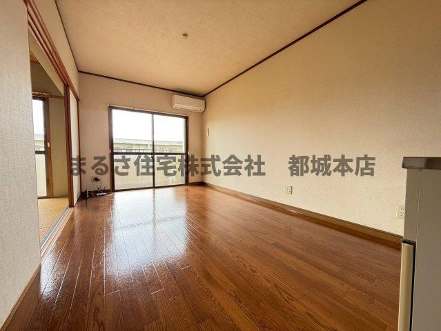 ピアコート旭21の居間・リビング