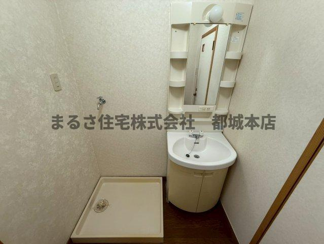 ピアコート旭21の独立洗面台