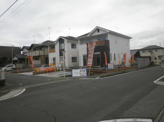 【前面道路含む現地写真】 | 前面道路含む現地写真です