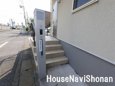 【エントランス】 | 逗子市久木戸建賃貸