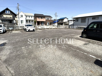 【駐車場】 | エクセル小呂 | 駐車場に車を止められます