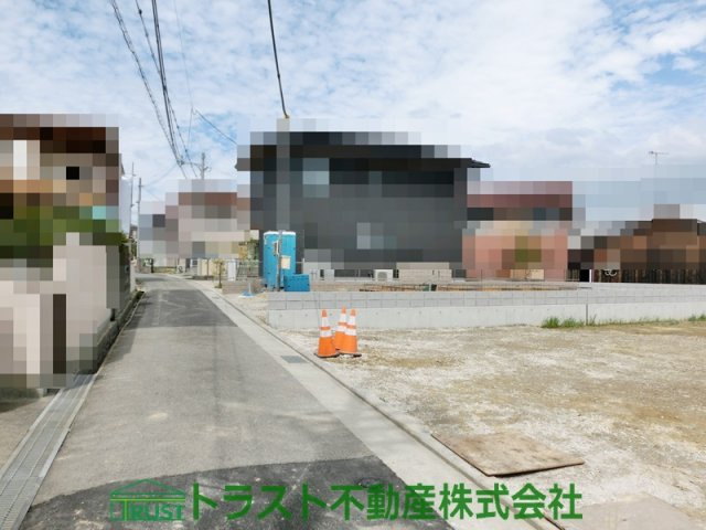 明石市第7魚住町長坂寺　新築戸建の前面道路含む現地写真