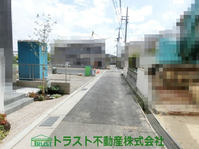 明石市第7魚住町長坂寺　新築戸建の前面道路含む現地写真