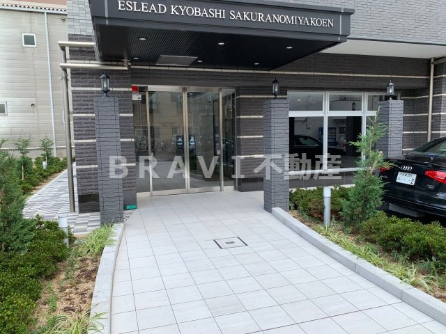 エスリード京橋桜ノ宮公園　BRAVI不動産のエントランス|【エスリード京橋桜ノ宮公園】建物の内部です