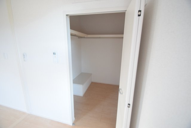 トマトハイツ3の収納|ウォークインクローゼットです