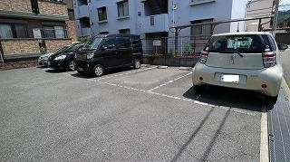 【駐車場】 | ウィステリア B棟
