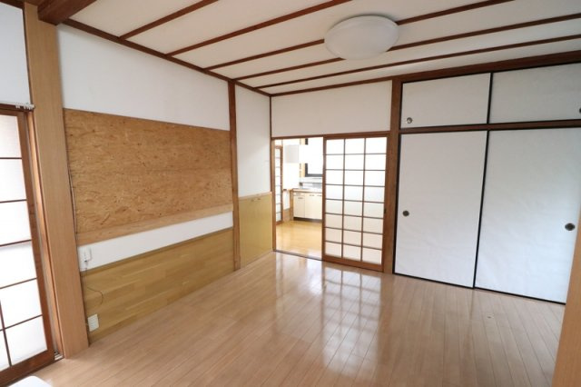熊谷一丁目戸建の洋室