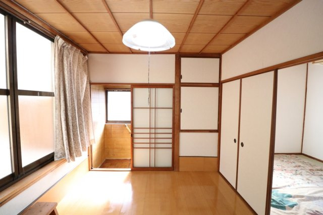 熊谷一丁目戸建の洋室