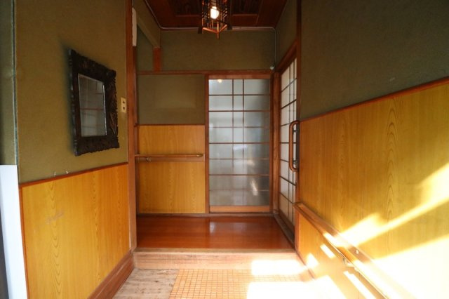 熊谷一丁目戸建の玄関