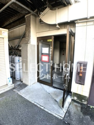 【エントランス】 | ビューコートＫＦ | ゆとりのあるエントランスです