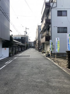 【前面道路含む現地写真】