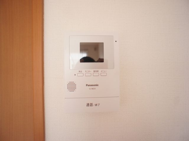 【セキュリティ】 | エスポアールSⅠ | 訪問者の確認ができるTVドアホン付きです♪