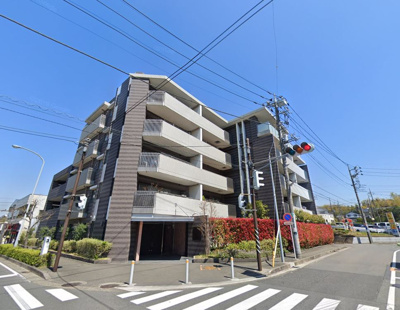 【外観】 | プラネ港北中川 | 2階部分・角部屋につき採光・通風良好です
家事効率の良いL字型キッチン採用。ウォークインクローゼット設置♪