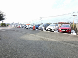 【駐車場】