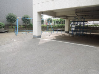 【その他共用部分】 | 敷地内遊び場