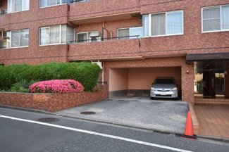 【駐車場】