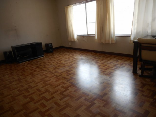 和歌山市田尻・中古戸建・54122の洋室