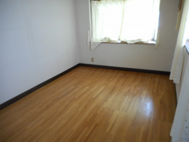 和歌山市田尻・中古戸建・54122の洋室