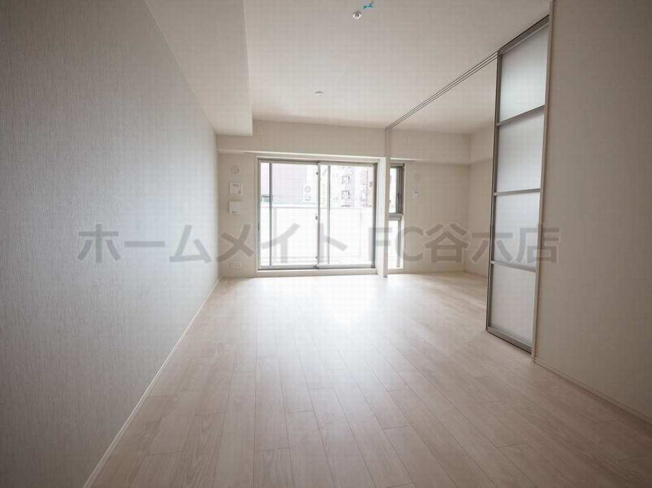 【居間・リビング】 | OPUS RESIDENCE SHINSAIBASHI SOUTH