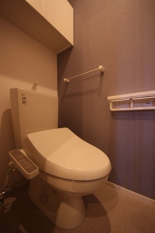 スカイノート・ウエストのトイレ|清潔感のあるトイレです