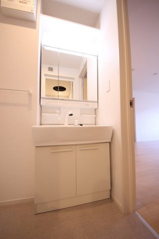 スカイノート・ウエストの独立洗面台|独立洗面台、朝の身支度には欠かせません