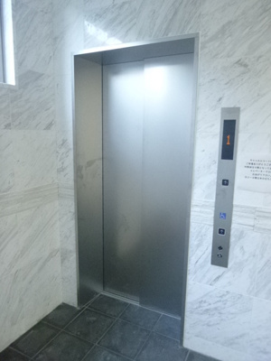 【エントランス】 | キャッスルコート博労町