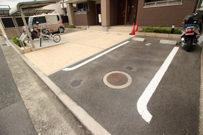 【駐車場】 | ローレルハウス
