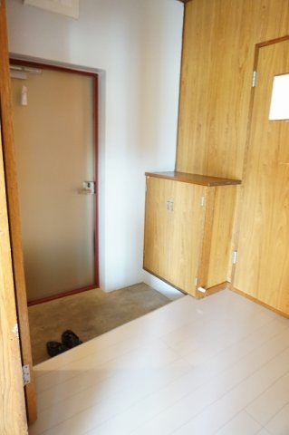 カームネスの玄関