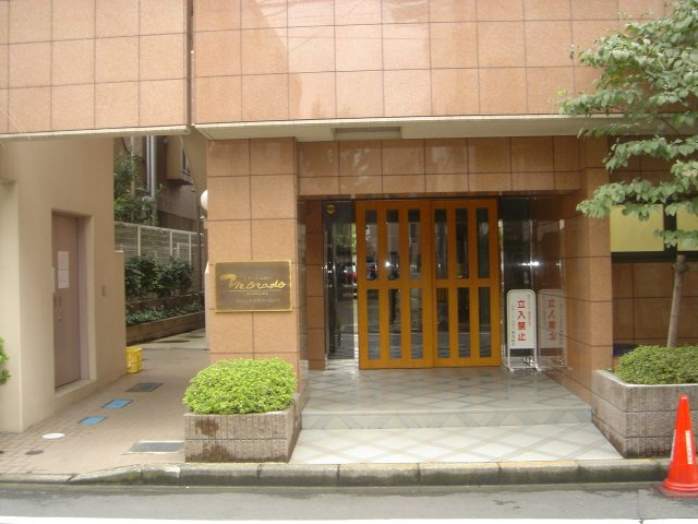 モラード久米川のエントランス