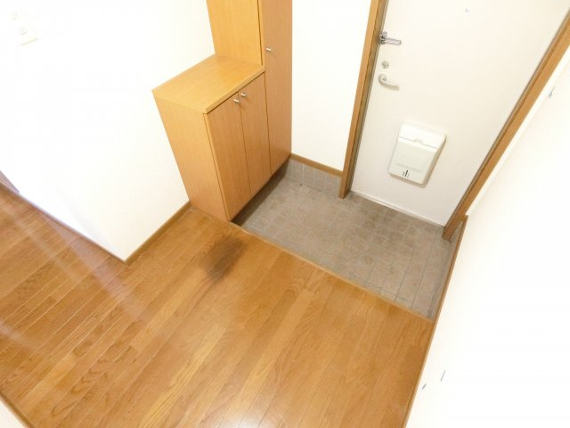 オリエンスAの玄関