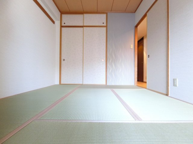 グリーンコーポ和泉中央の和室