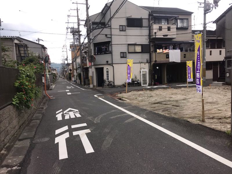 グラッド・タウン氷野２丁目　の前面道路含む現地写真