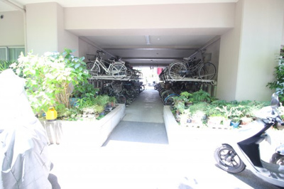 【その他共用部分】 | 天王寺グランドハイツ☆大型クローゼット完備☆ペット飼育可能 | 駐輪場